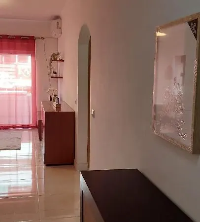 Appartamento Oura Strip *