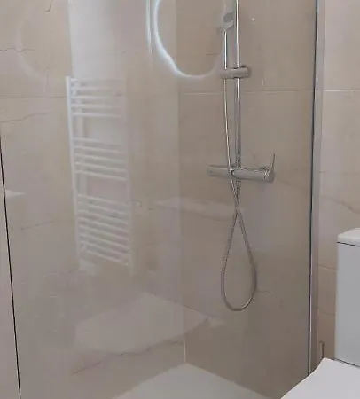 Apartment Oura Strip *