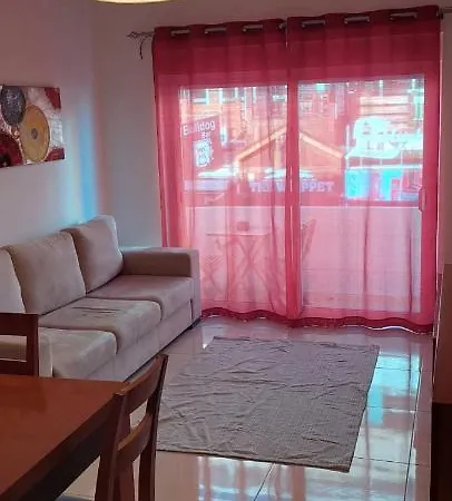 Apartment Oura Strip *